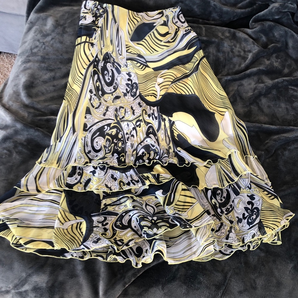 RUSSELL KENGO yellow and blue lined skirt. Fun and flowey Minimal